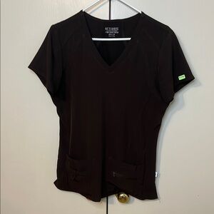 Activate by Med Couture chocolate medium scrub top